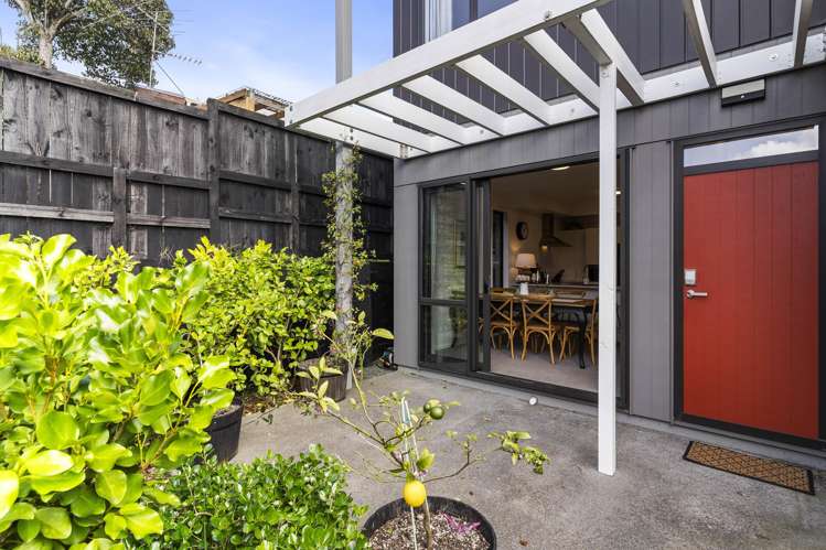 9 Tuhono Lane Northcote_16