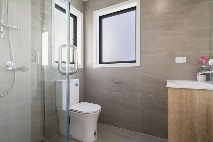 49A Centorian Drive Windsor Park_17