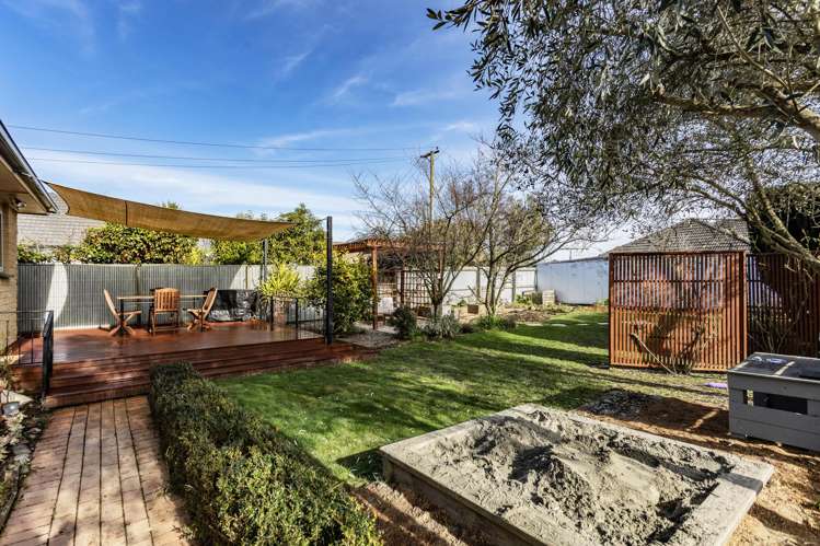 4 Trafford Street Harewood_16