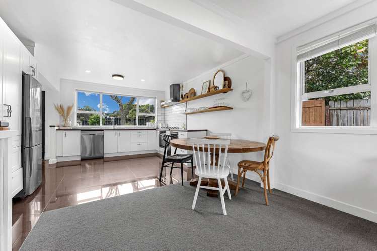 3 Malvina Place Bucklands Beach_16
