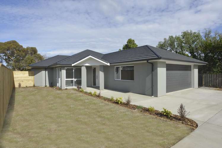 409 High Street South Carterton_19