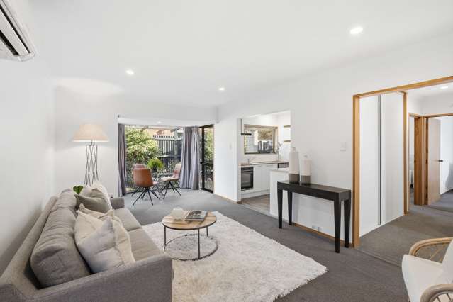 8/4 Broadbent Street Riccarton_1