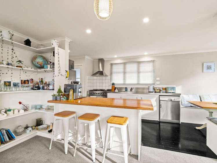 141 Easther Crescent_2