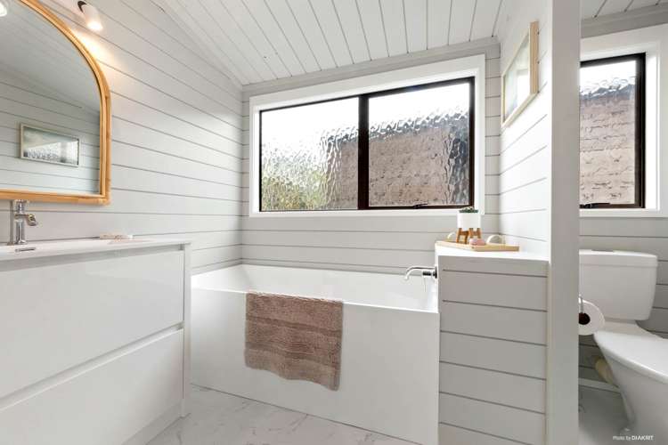 15 Tirohunga Drive Henderson_9