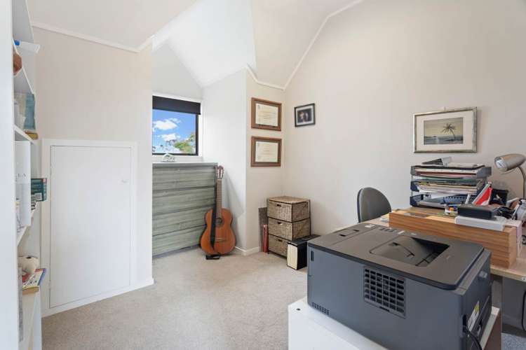 11 Ngarahana Avenue Paremoremo_19