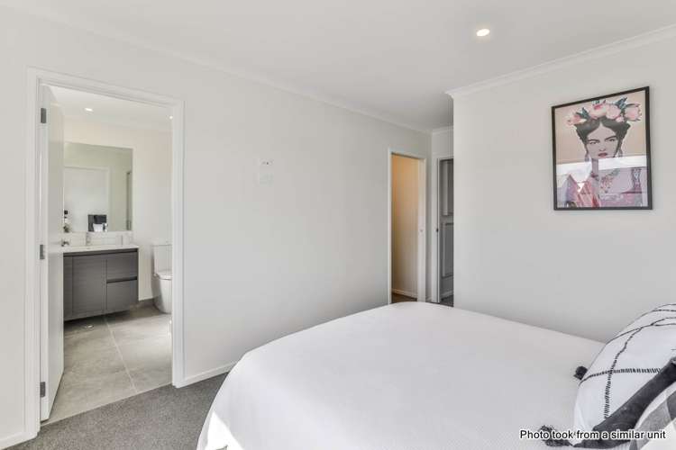 25E Henry Taylor Rise Milldale_16