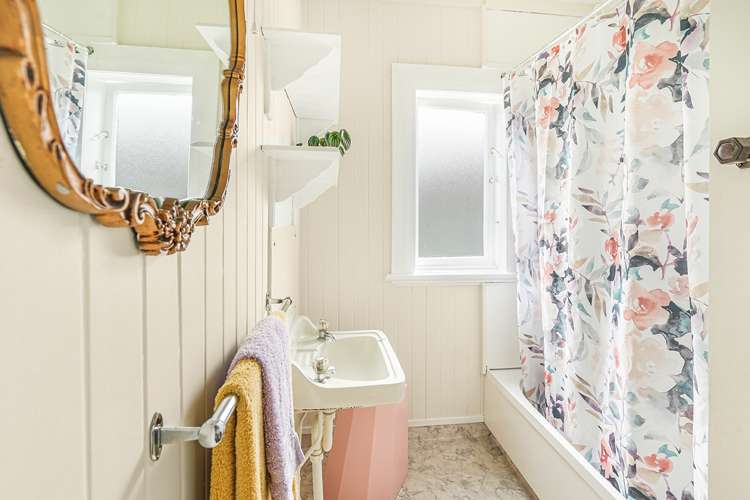 16 Coates Street Hamilton East_14