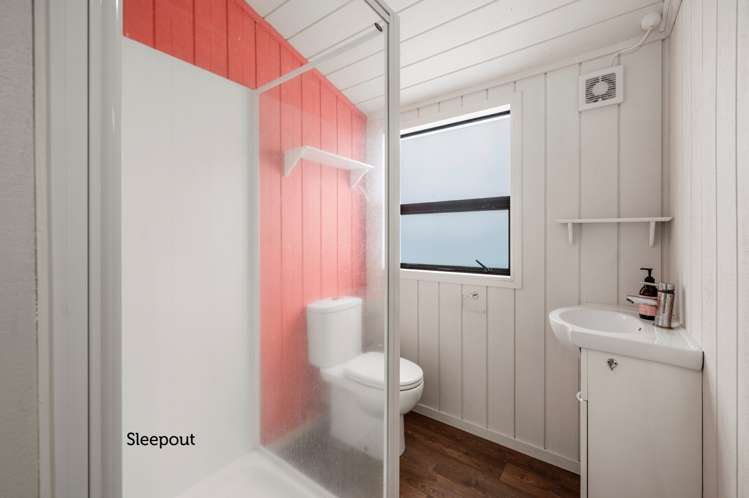 44a Robertson Street Glenholme_16