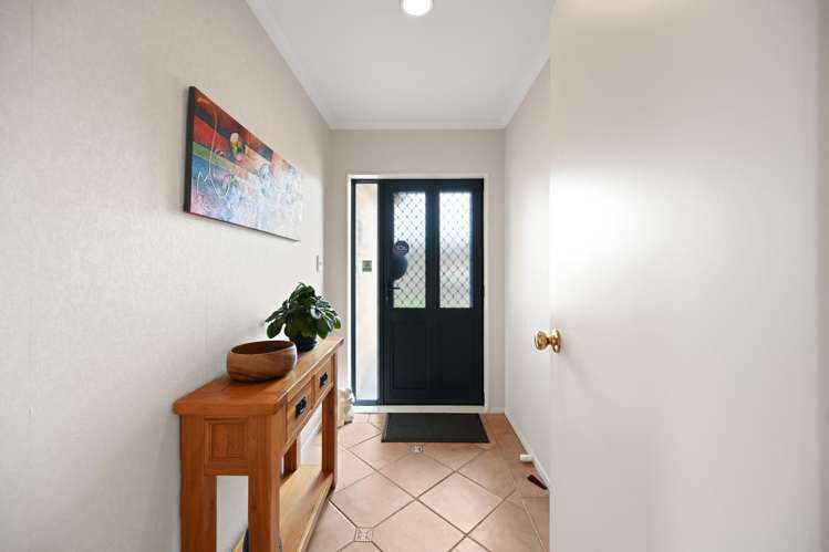 27 Northmeadow Drive Rototuna_2