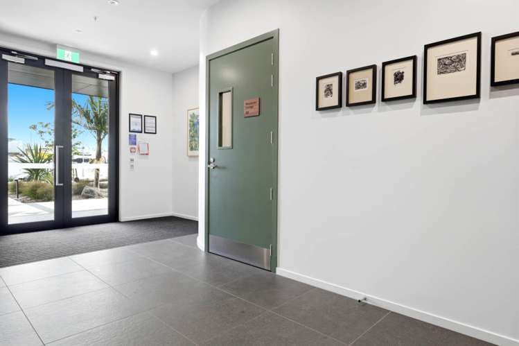 102/2A Te Ara Taurapa Pt Chevalier_13