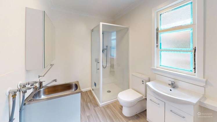  14 Larsen Court Takaro_9