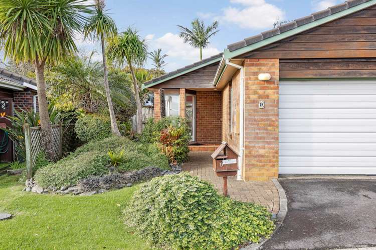 9 The Grove Red Beach_11