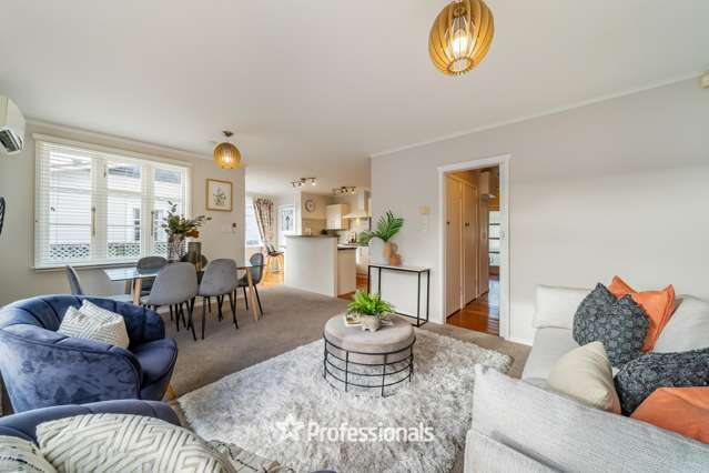 1/55 Pohutukawa Street Woburn_1