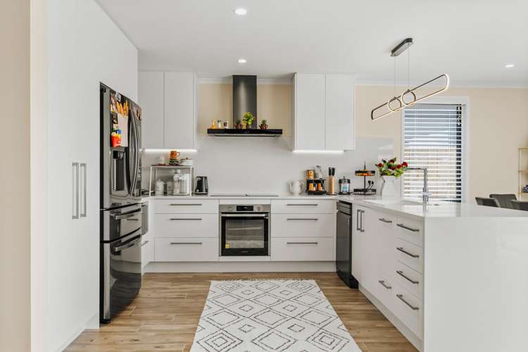 34 Tangaroa Place Poike_6