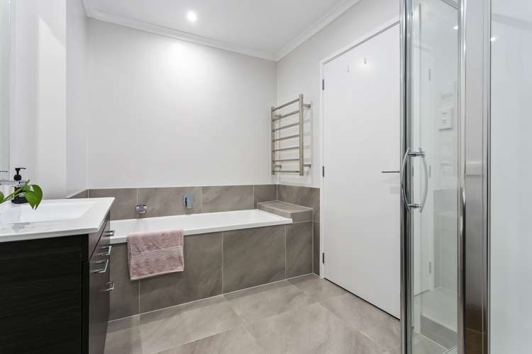 7 Sacred Kingfisher Road Hobsonville_10