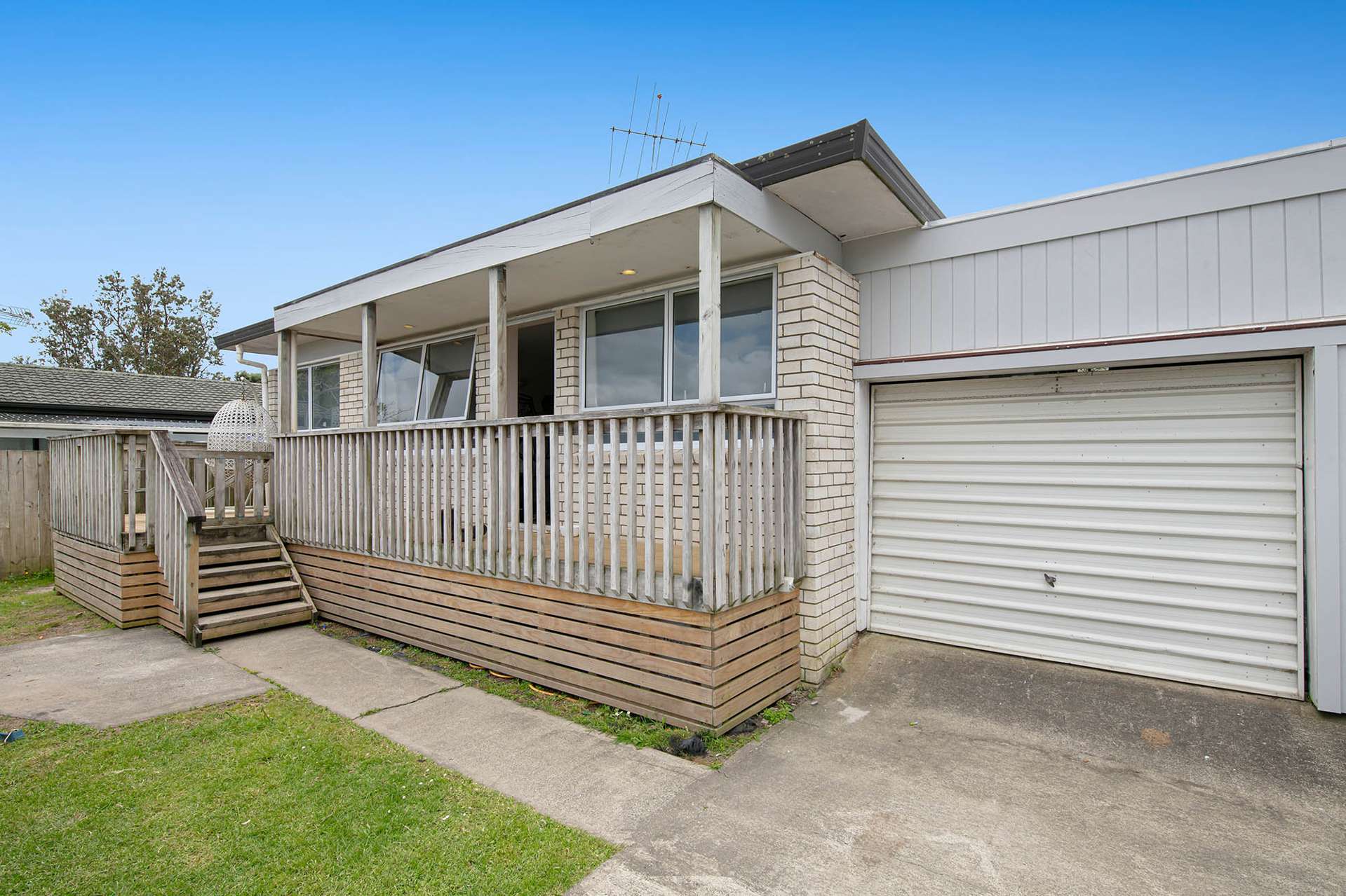 Flat 2/33F Springs Road Parakai_0