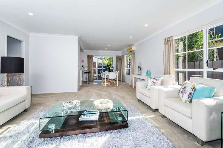 2/6 Jutland Road Hauraki_16