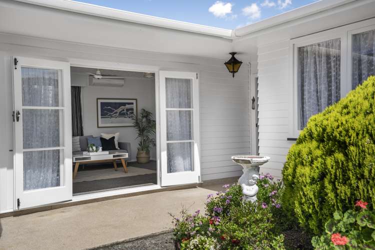 38 Momona Street Wainuiomata_14