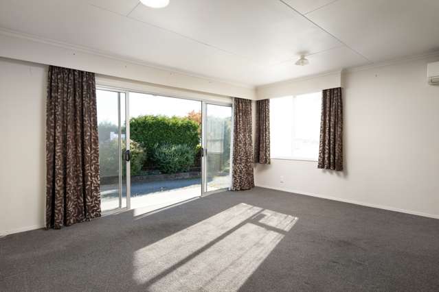 1/12 Newbourne Crescent Redwoodtown_4