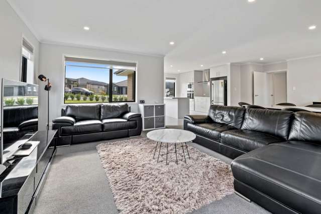 47 Couldrey Crescent Red Beach_3