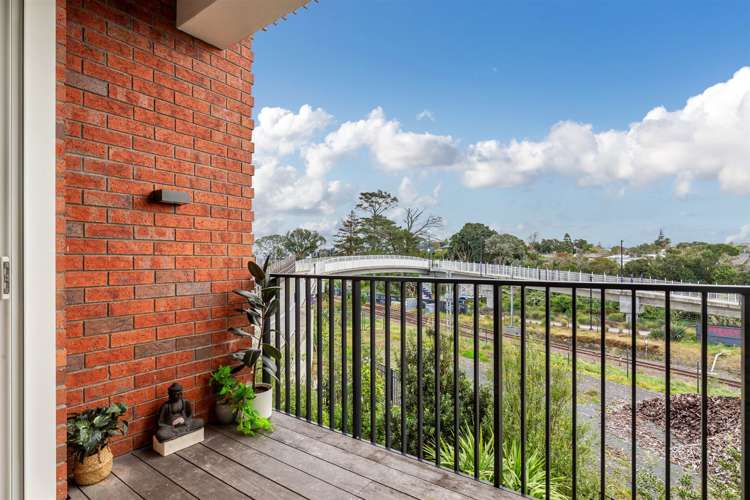 217/1a Soljak Place Mount Albert_5