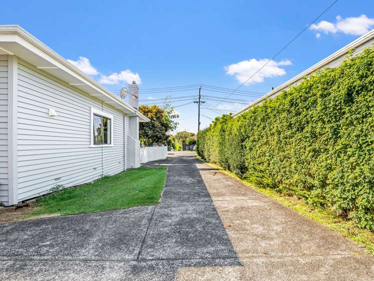 19 Ennismore Road Mount Albert_22