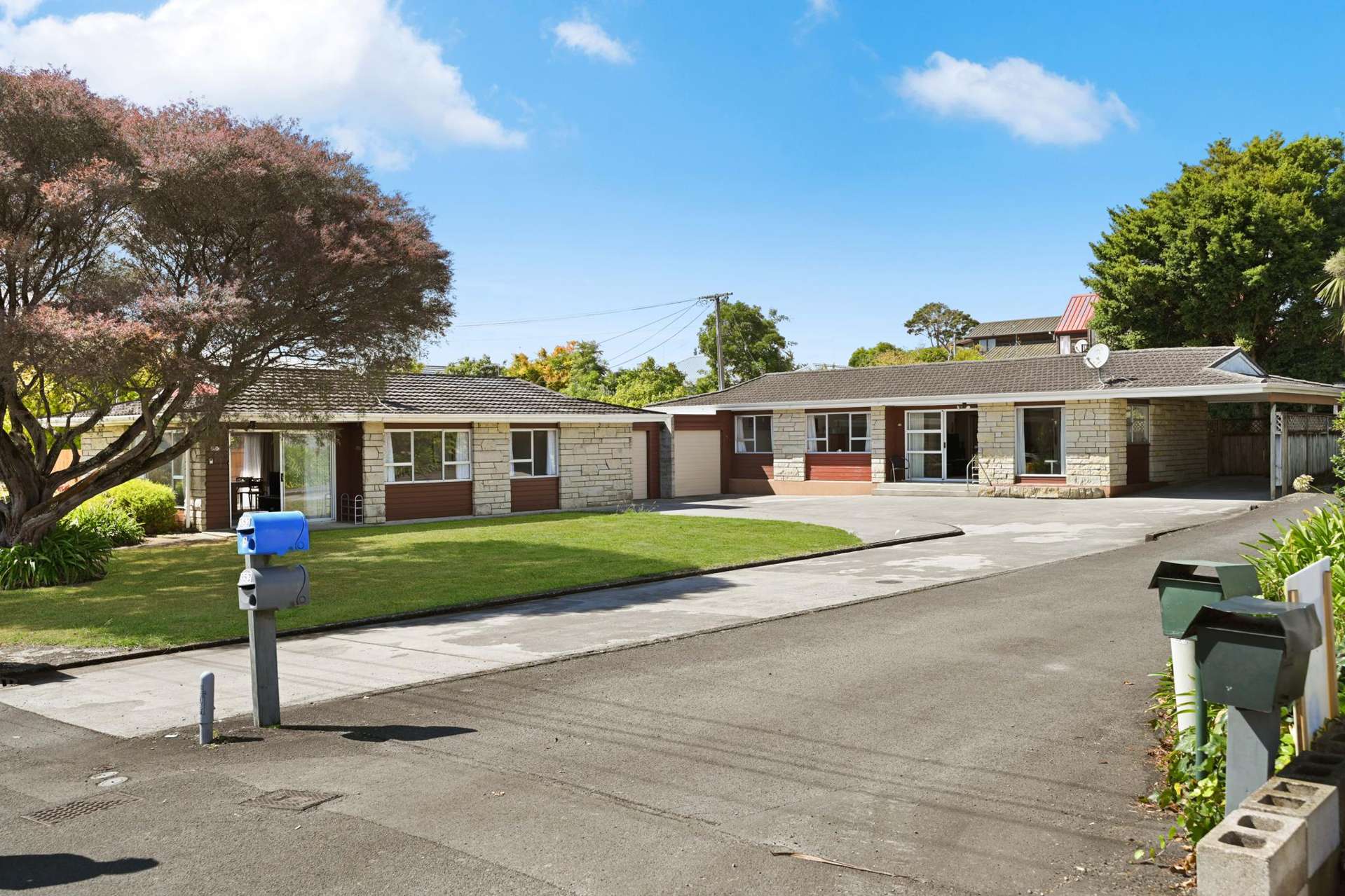 348 & 348a Cobham Drive Hillcrest_0