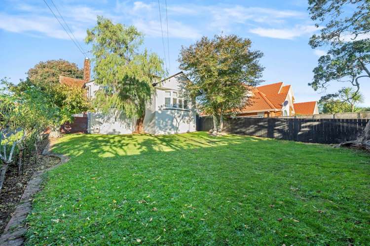 134 Saint Andrews Road Epsom_25