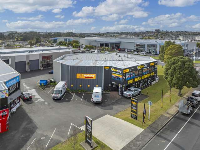 For sale or lease with vacant possession