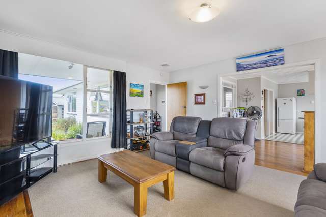 25 Gray Avenue Paraparaumu Beach_1