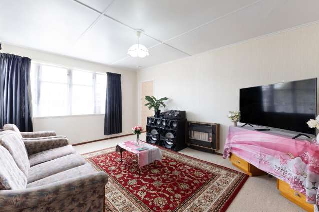 24 Clyde Crescent Roslyn_1