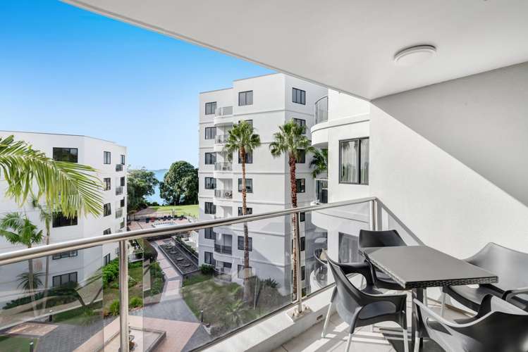 3A/171 Hurstmere Road_0