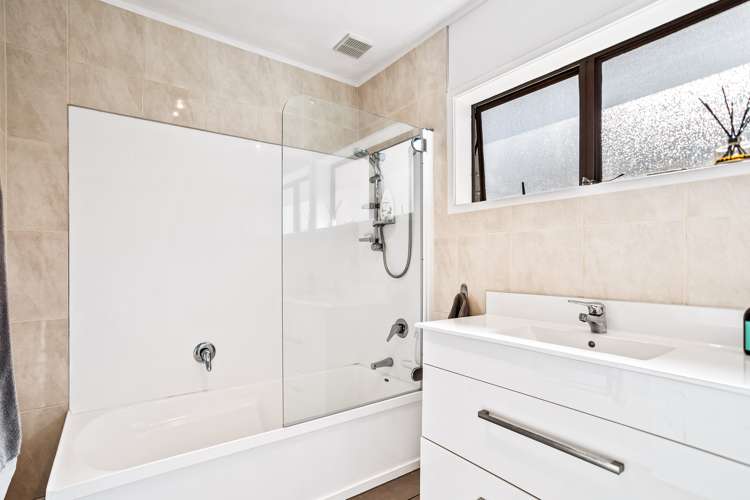 2/36 Miltonia Avenue Te Atatu South_18