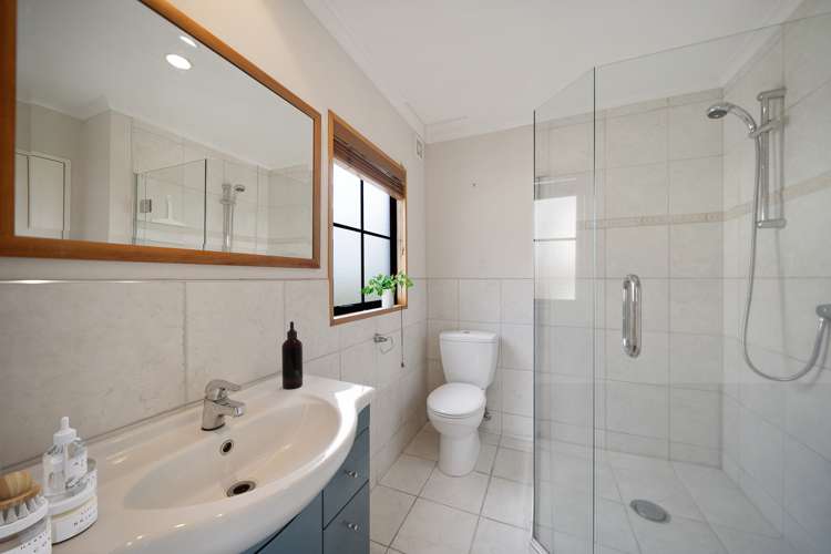 25 Brooke Ridge Rise East Tamaki Heights_12