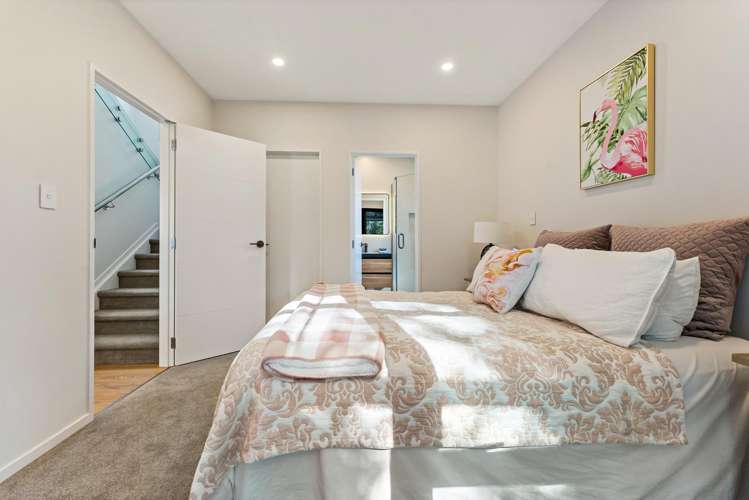 2C Meadway Sunnyhills_13