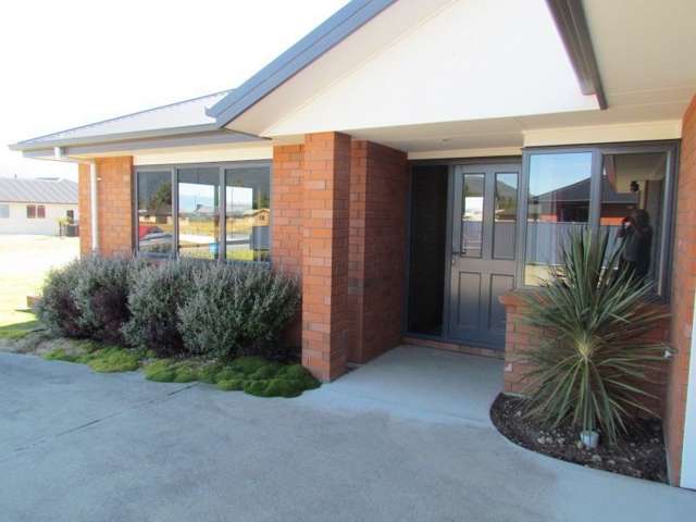 32 Cunaris Way Te Anau_2