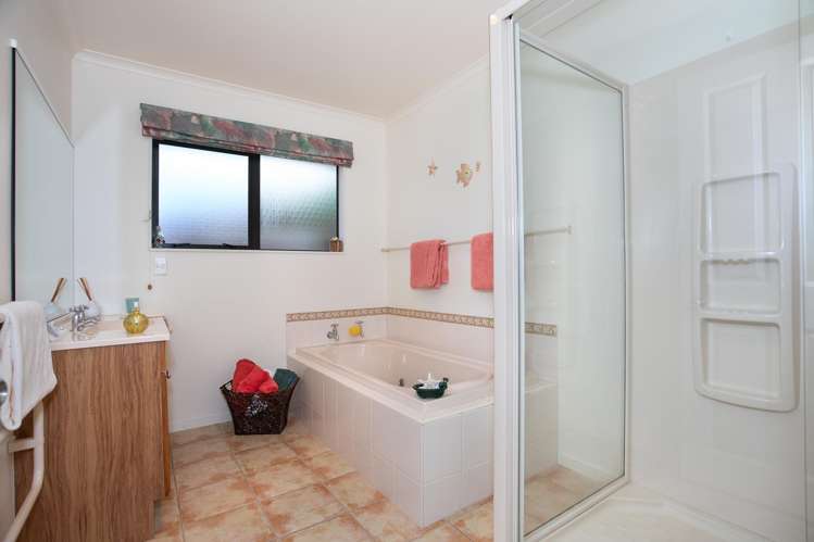 149 Summerhill Drive Fitzherbert_14