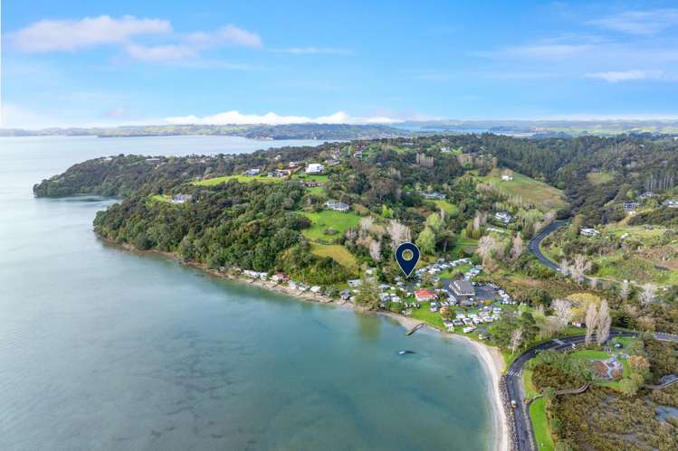 1334 Sandspit Road Sandspit_5