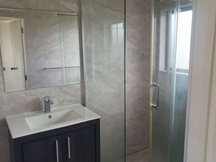 7B Sutton Crescent Papatoetoe_9