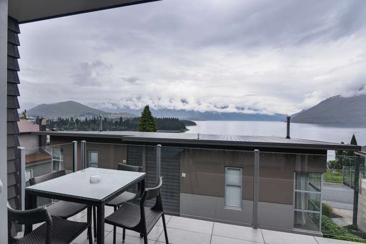 7/51 Thompson Street Queenstown_11