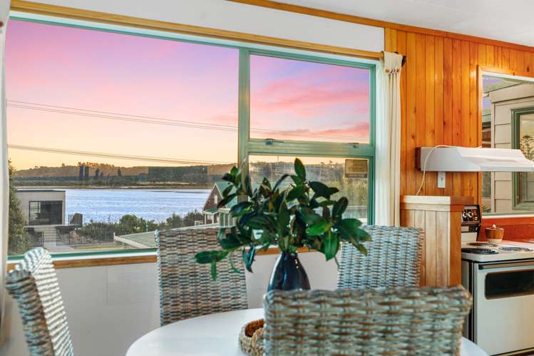 697 Pukehina Parade Pukehina_15