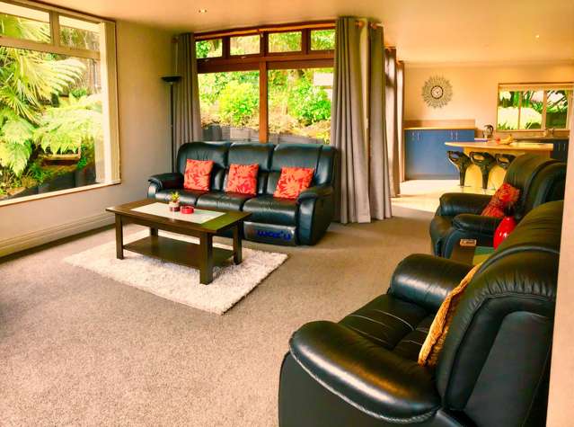 14 Chamari Close Titirangi_3