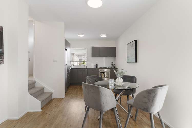 64/7 Kelvin Hart Drive East Tamaki_5