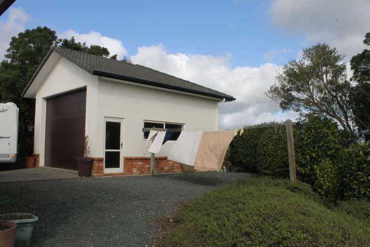 20 Meikle Road Tomarata_29