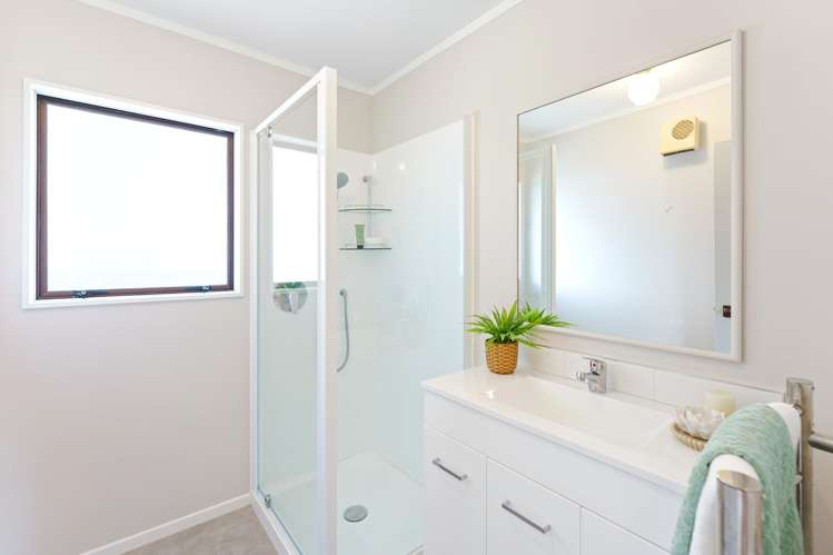 15 Atarau Grove Paraparaumu_13