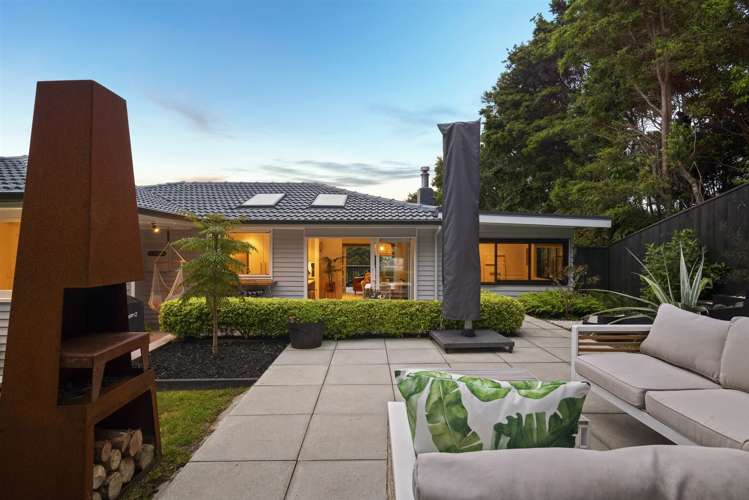 102 Park Hill Road Birkenhead_1