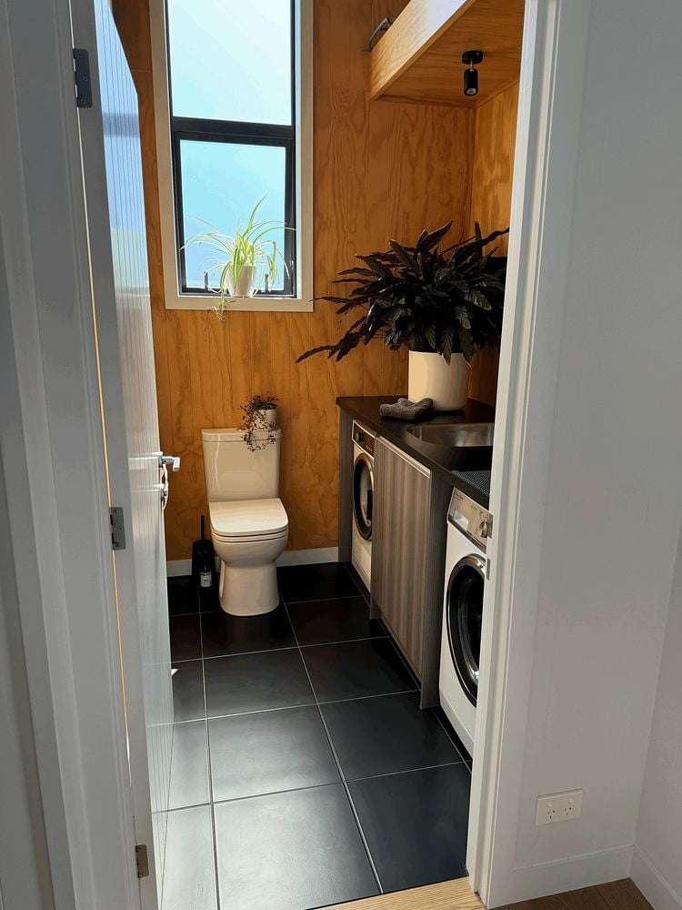 2/64 Maskell Street St Heliers_6