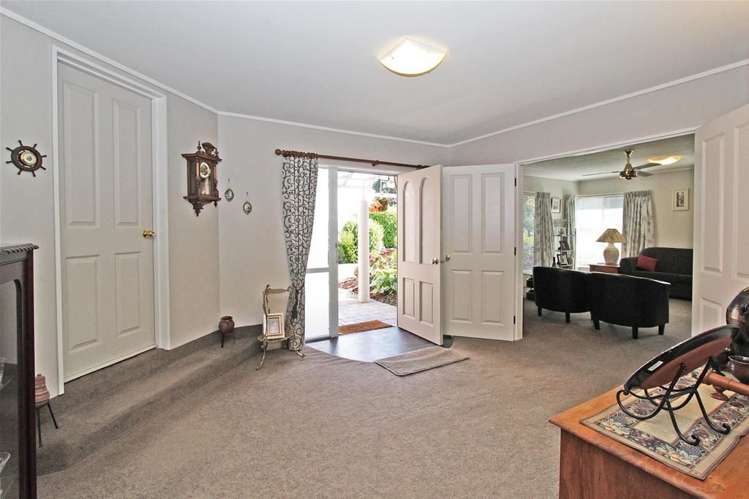 12 Aldinga Avenue Stoke_4