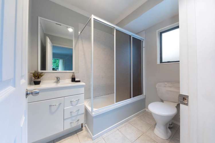 24a Fruitvale Road New Lynn_14