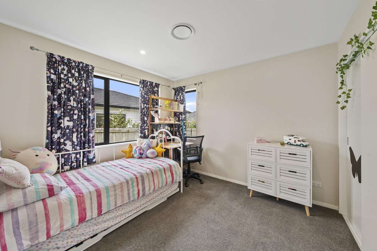 18 Twin Parks Rise_4